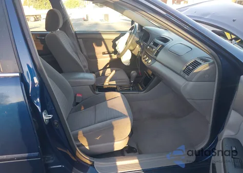 2005 Toyota Camry Le из США, поврежденный, VIN 4T1BE32K15U097649